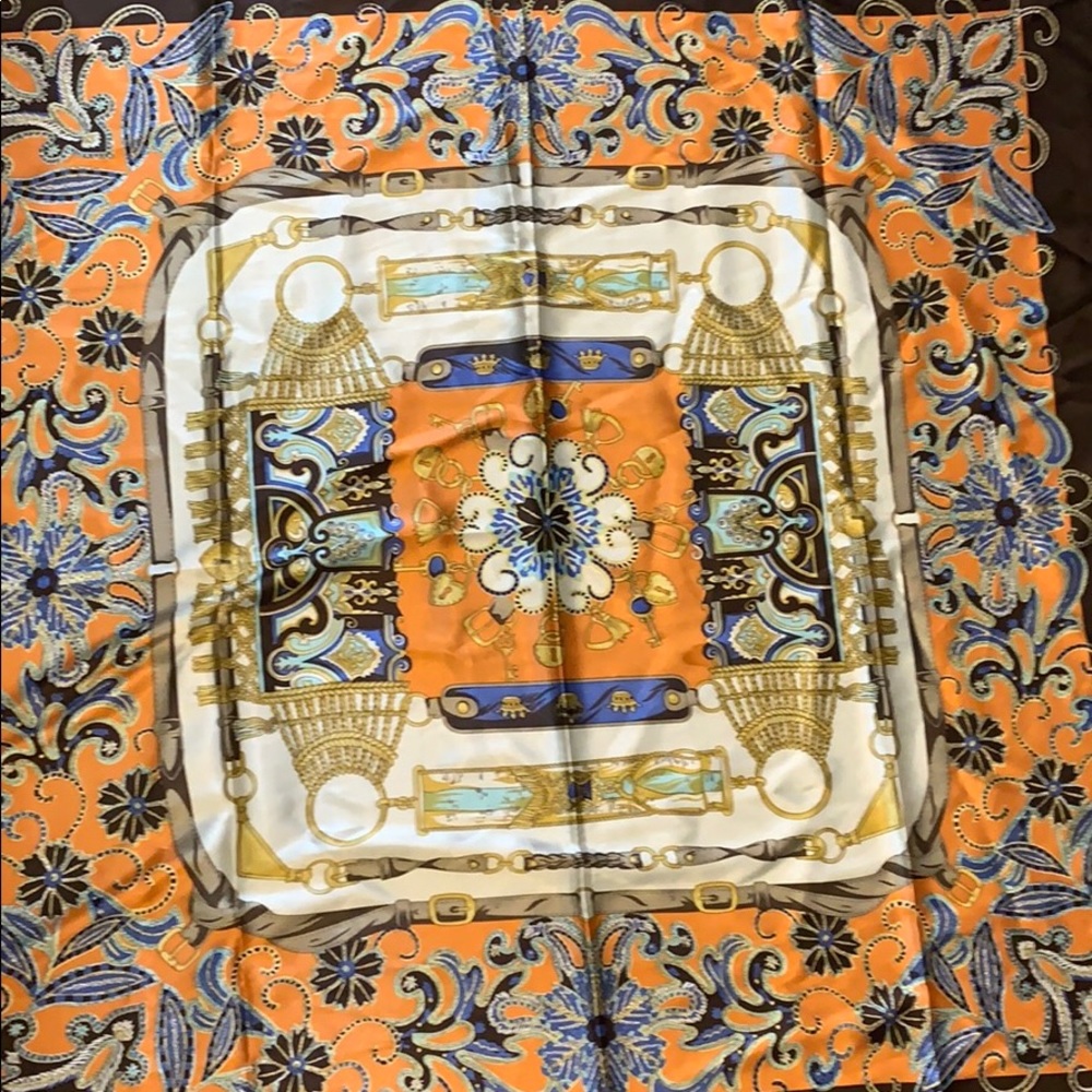 Scarf - Picture 4 of 8